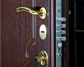 Замена замка на металлической двери Legran в Подольске